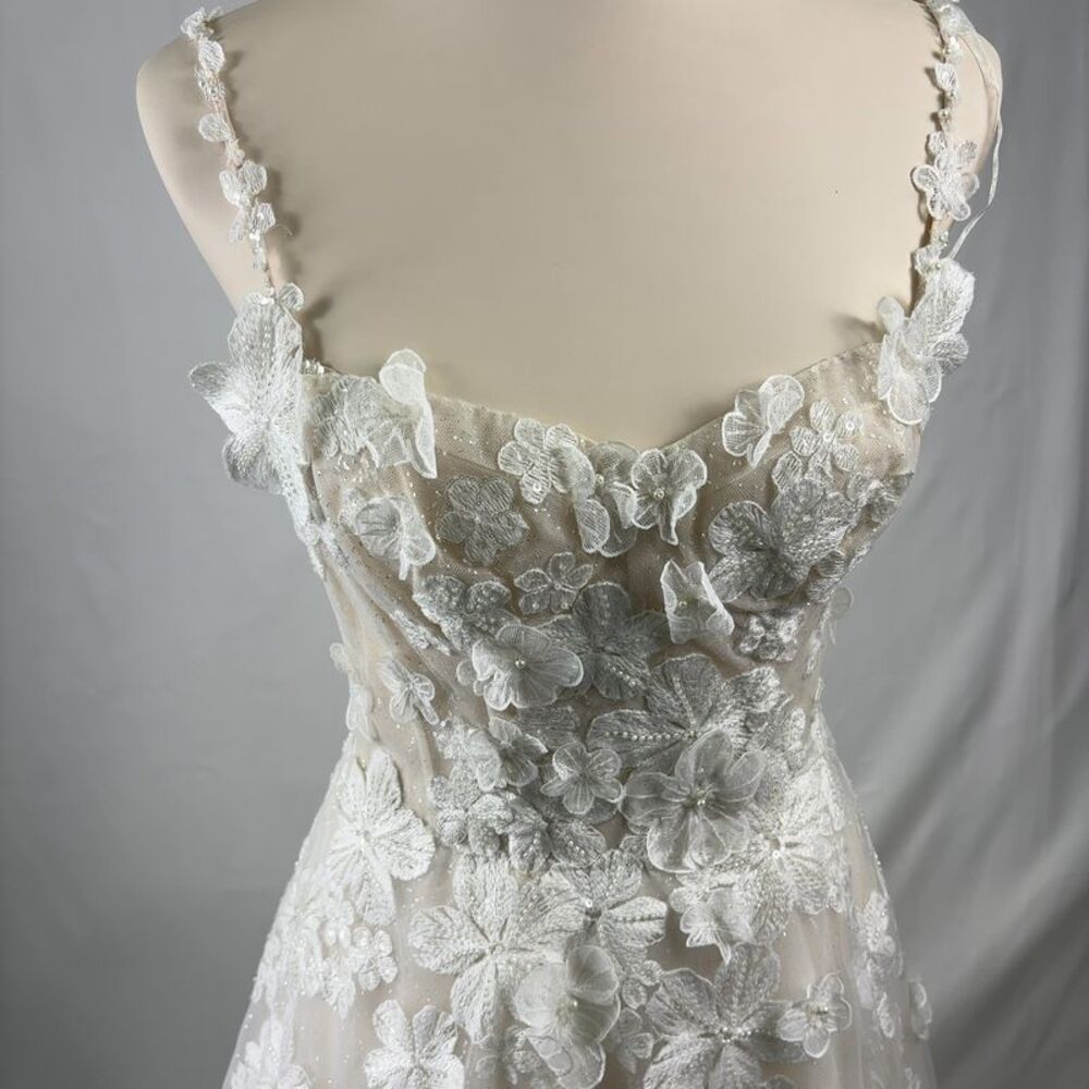 mira zwillinger Mira Zwillinger Wedding Gown - Picture 3 of 7